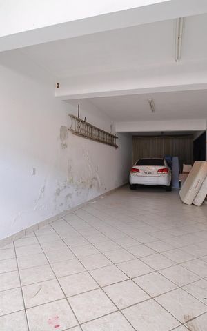 Casa à venda com 250m², 4 quartos e 5 vagasGaragem
