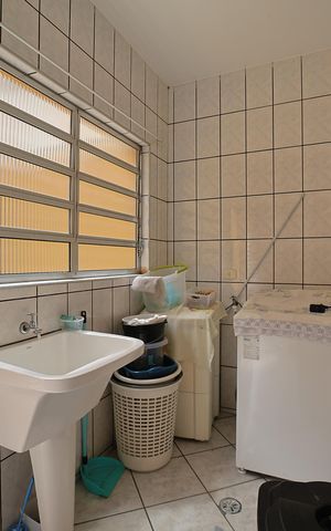 Casa à venda com 250m², 4 quartos e 5 vagasÁrea de Serviço