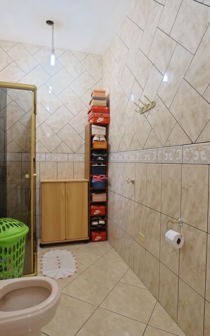 Casa à venda com 250m², 4 quartos e 5 vagasBanheiro do Quarto 3