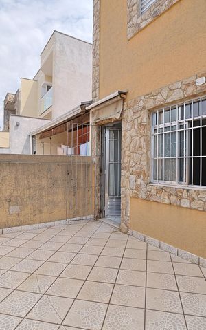 Casa à venda com 250m², 4 quartos e 5 vagasVaranda