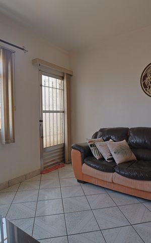 Casa à venda com 250m², 4 quartos e 5 vagasSala
