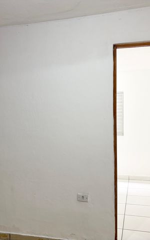 Casa para alugar com 70m², 2 quartos e sem vaga Casa para alugar com 70m², 2 quartos e sem vagaSala