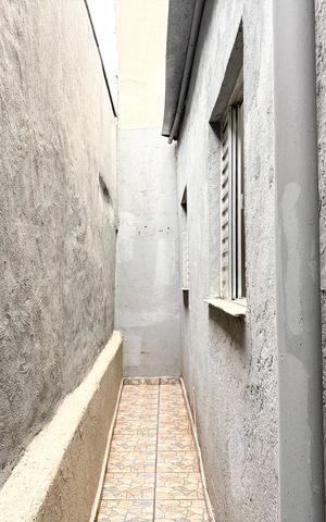 Casa para alugar com 70m², 2 quartos e sem vaga Casa para alugar com 70m², 2 quartos e sem vagaCorredor de entrada