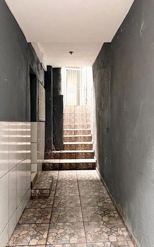 Casa para alugar com 70m², 2 quartos e sem vaga Casa para alugar com 70m², 2 quartos e sem vagaCorredor de entrada