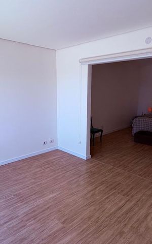 Casa à venda com 317m², 3 quartos e 4 vagas Casa à venda com 317m², 3 quartos e 4 vagasQuarto