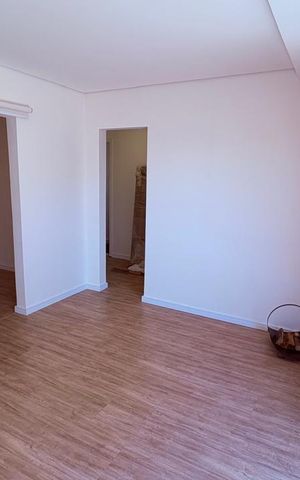 Casa à venda com 317m², 3 quartos e 4 vagas Casa à venda com 317m², 3 quartos e 4 vagasSala