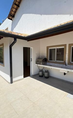 Casa à venda com 317m², 3 quartos e 4 vagas Casa à venda com 317m², 3 quartos e 4 vagasÁrea externa