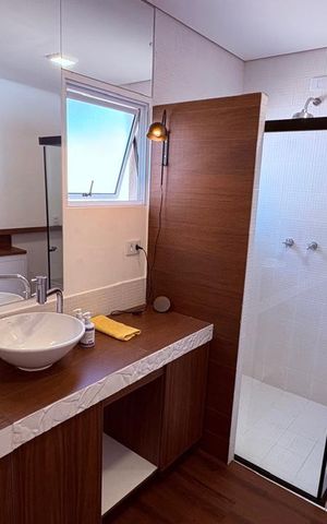 Casa à venda com 317m², 3 quartos e 4 vagas Casa à venda com 317m², 3 quartos e 4 vagasBanheiro