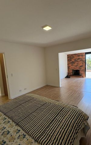 Casa à venda com 317m², 3 quartos e 4 vagas Casa à venda com 317m², 3 quartos e 4 vagasQuarto