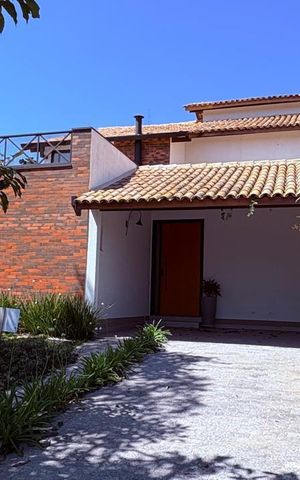 Casa à venda com 317m², 3 quartos e 4 vagas