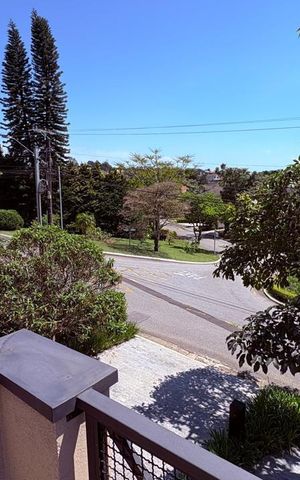Casa à venda com 317m², 3 quartos e 4 vagas Casa à venda com 317m², 3 quartos e 4 vagasÁrea externa