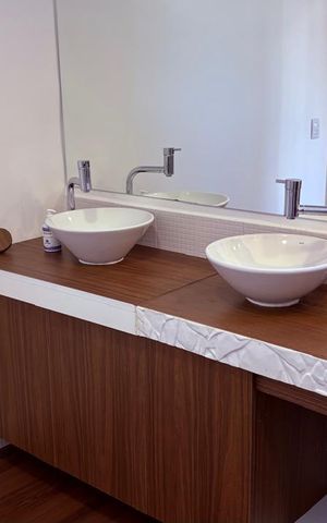 Casa à venda com 317m², 3 quartos e 4 vagas Casa à venda com 317m², 3 quartos e 4 vagasBanheiro