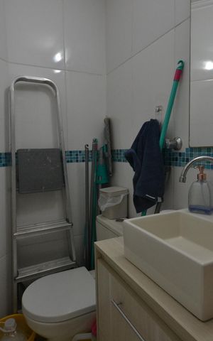 Apartamento à venda com 71m², 2 quartos e 2 vagasBanheiro de serviço