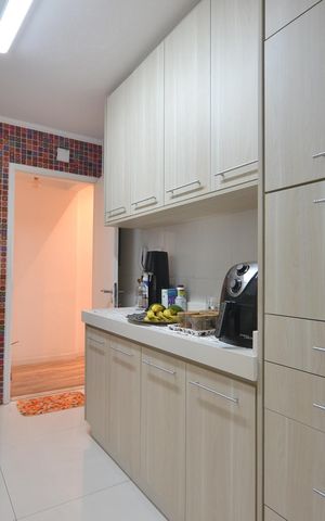 Apartamento à venda com 71m², 2 quartos e 2 vagasCozinha e Área de Serviço