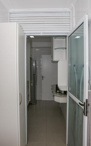 Apartamento à venda com 115m², 3 quartos e 3 vagas Apartamento à venda com 115m², 3 quartos e 3 vagasCozinha e Área de Serviço