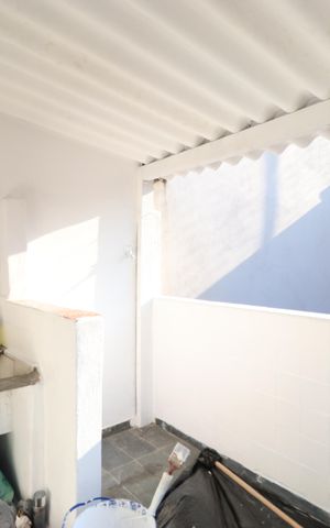 Casa à venda com 60m², 2 quartos e sem vagaVaranda e Área de serviço 