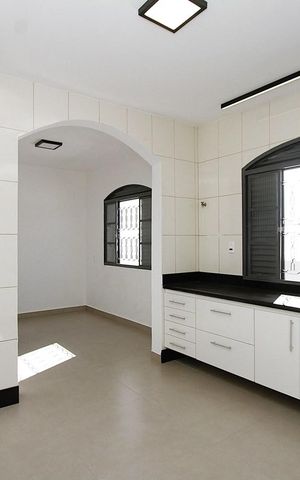Casa para alugar com 525m², 5 quartos e 10 vagas Casa para alugar com 525m², 5 quartos e 10 vagasCozinha