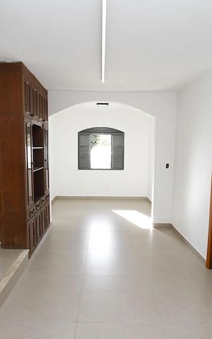 Casa para alugar com 525m², 5 quartos e 10 vagas Casa para alugar com 525m², 5 quartos e 10 vagasSala 2