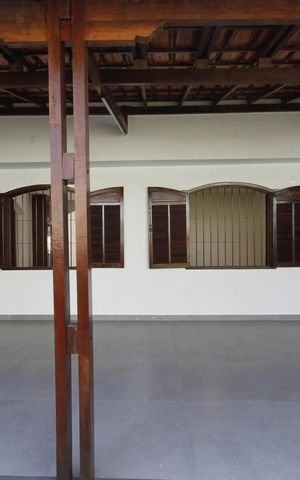 Casa para alugar com 525m², 5 quartos e 10 vagas Casa para alugar com 525m², 5 quartos e 10 vagasÁrea da casa