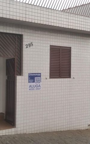 Casa para alugar com 70m², 1 quarto e sem vaga Casa para alugar com 70m², 1 quarto e sem vagaFachada