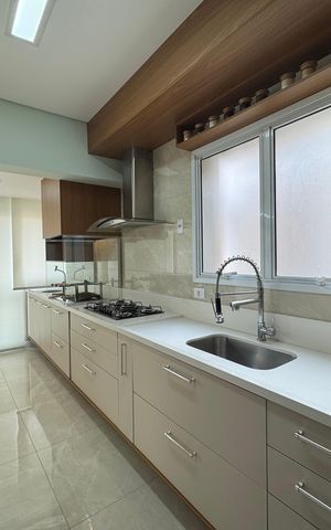 Apartamento à venda com 96m², 3 quartos e 2 vagas Apartamento à venda com 96m², 3 quartos e 2 vagasCozinha