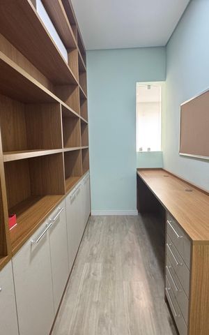 Apartamento à venda com 96m², 3 quartos e 2 vagas Apartamento à venda com 96m², 3 quartos e 2 vagasEscritório