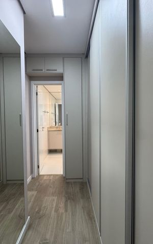 Apartamento à venda com 96m², 3 quartos e 2 vagas Apartamento à venda com 96m², 3 quartos e 2 vagasCloset Suíte 1