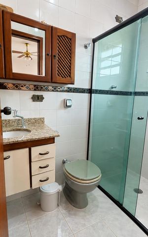 Casa à venda com 373m², 3 quartos e 4 vagas Casa à venda com 373m², 3 quartos e 4 vagasBanheiro Suíte 3