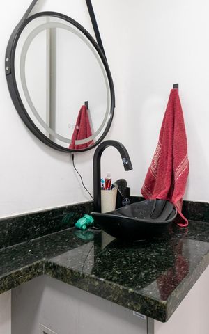 Apartamento à venda com 37m², 2 quartos e sem vaga Apartamento à venda com 37m², 2 quartos e sem vagaBanheiro