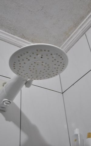 Casa à venda com 190m², 4 quartos e 1 vagaBanheiro 2