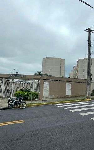 Apartamento para alugar com 48m², 2 quartos e sem vaga Apartamento para alugar com 48m², 2 quartos e sem vagaFachada
