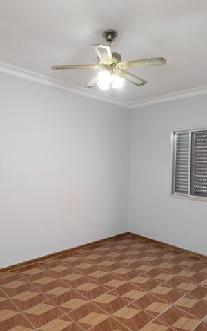 Casa para alugar com 71m², 3 quartos e 1 vagaQuarto 1