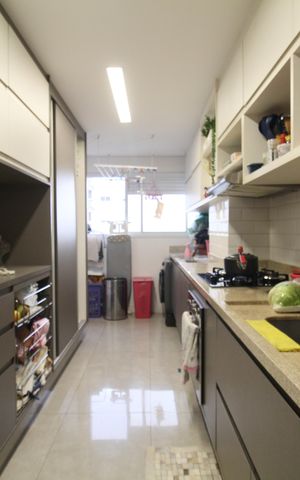 Apartamento para alugar com 92m², 2 quartos e 2 vagasCozinha