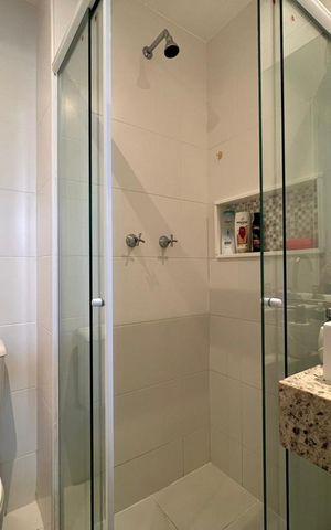 Apartamento à venda com 120m², 4 quartos e 2 vagas Apartamento à venda com 120m², 4 quartos e 2 vagasBanheiro 2