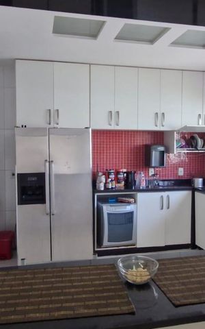Casa de condomínio à venda com 223m², 4 quartos e 1 vaga Casa de condomínio à venda com 223m², 4 quartos e 1 vagaCozinha