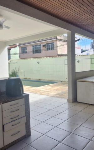 Casa de condomínio à venda com 223m², 4 quartos e 1 vaga Casa de condomínio à venda com 223m², 4 quartos e 1 vagaÁrea externa