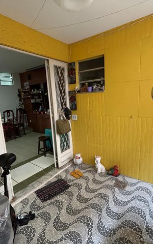 Casa à venda com 138m², 5 quartos e 1 vagaÁrea de Serviço