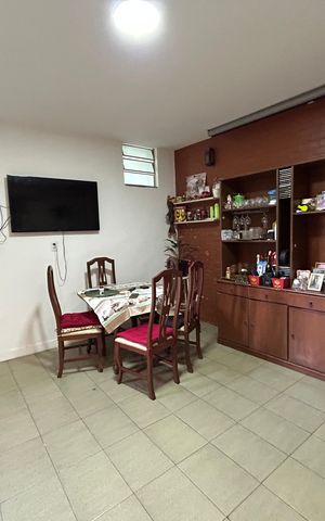 Casa à venda com 138m², 5 quartos e 1 vagaSala 2