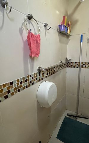 Casa à venda com 138m², 5 quartos e 1 vagaBanheiro 2
