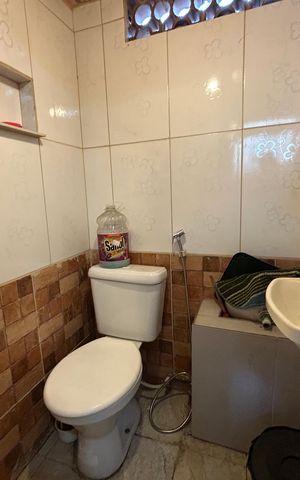 Casa à venda com 138m², 5 quartos e 1 vagaBanheiro do quarto anexo