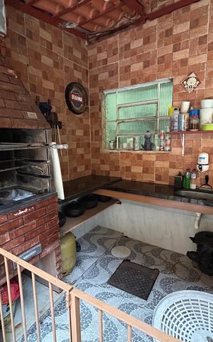 Casa à venda com 138m², 5 quartos e 1 vagaÁrea comum - Churrasqueira