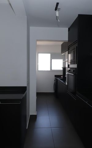 Apartamento para alugar com 81m², 2 quartos e 2 vagasCozinha