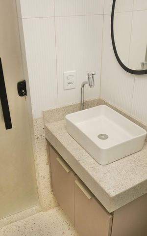 Casa de condomínio à venda com 18m², 1 quarto e sem vaga Casa de condomínio à venda com 18m², 1 quarto e sem vagaBanheiro