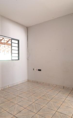 Casa para alugar com 75m², 2 quartos e 1 vagaSala