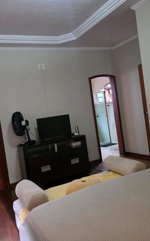 Casa à venda com 310m², 3 quartos e 10 vagasQuarto
