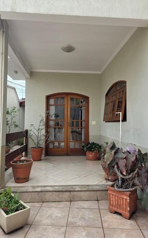 Casa à venda com 310m², 3 quartos e 10 vagasÁrea Externa