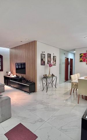 Casa à venda com 200m², 4 quartos e 3 vagas Casa à venda com 200m², 4 quartos e 3 vagasSala