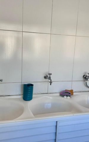 Casa à venda com 200m², 4 quartos e 3 vagas Casa à venda com 200m², 4 quartos e 3 vagasÁrea de Serviço