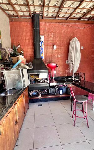 Casa à venda com 200m², 4 quartos e 3 vagas Casa à venda com 200m², 4 quartos e 3 vagasEspaço Gourmet