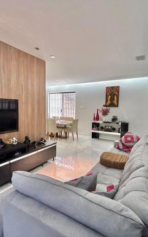 Casa à venda com 200m², 4 quartos e 3 vagas Casa à venda com 200m², 4 quartos e 3 vagasSala